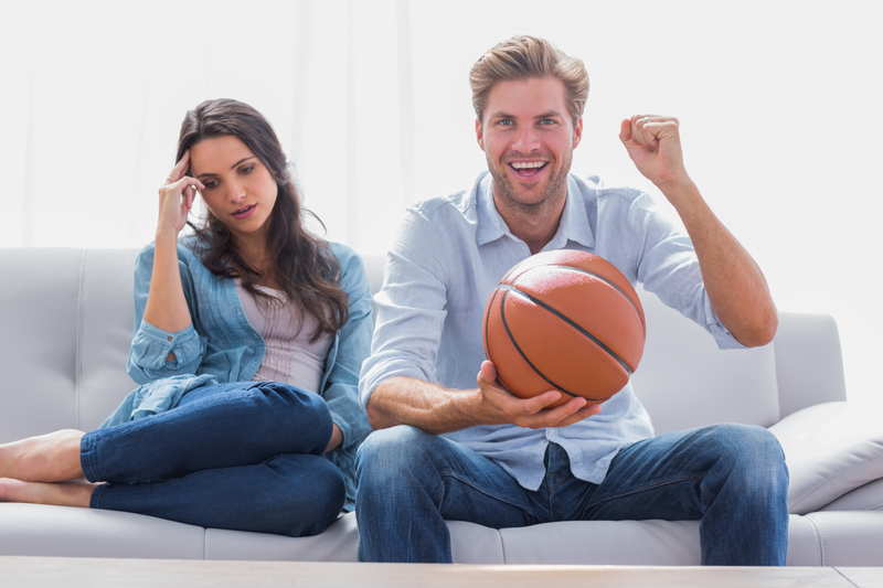 Illustration for article titled Women Hate Watching Sports, Says Men's Health Magazine